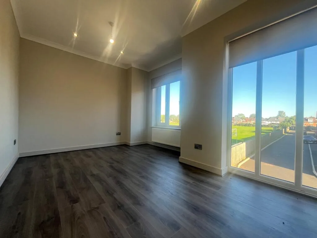 5 bedroom detached house for rent