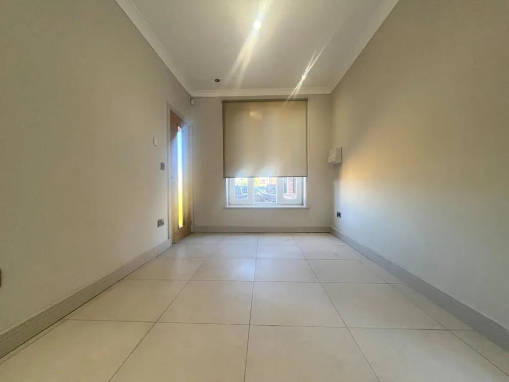5 bedroom detached house for rent