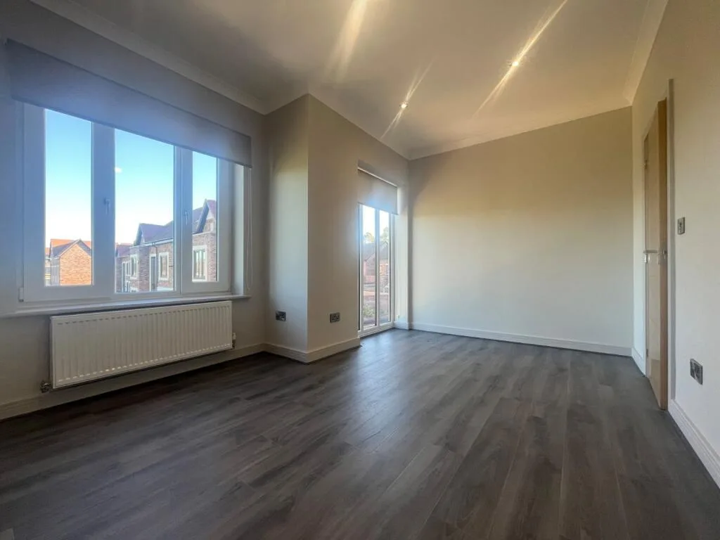 5 bedroom detached house for rent