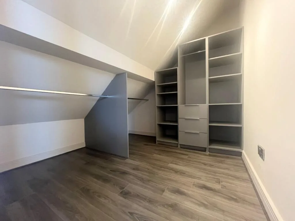 5 bedroom detached house for rent