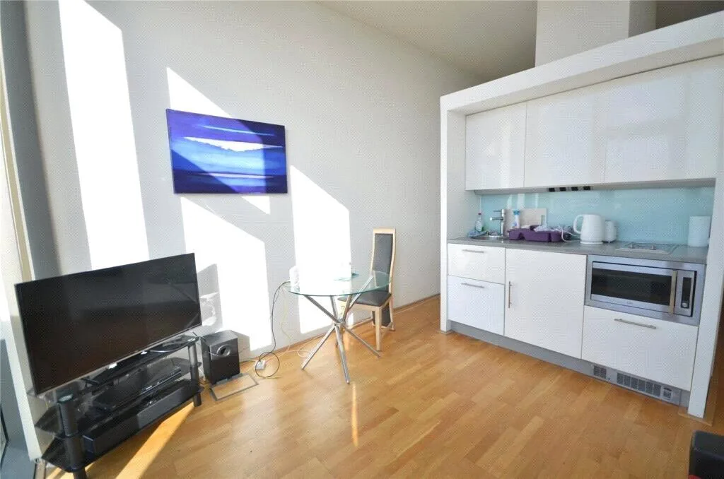 Studio apartment for rent