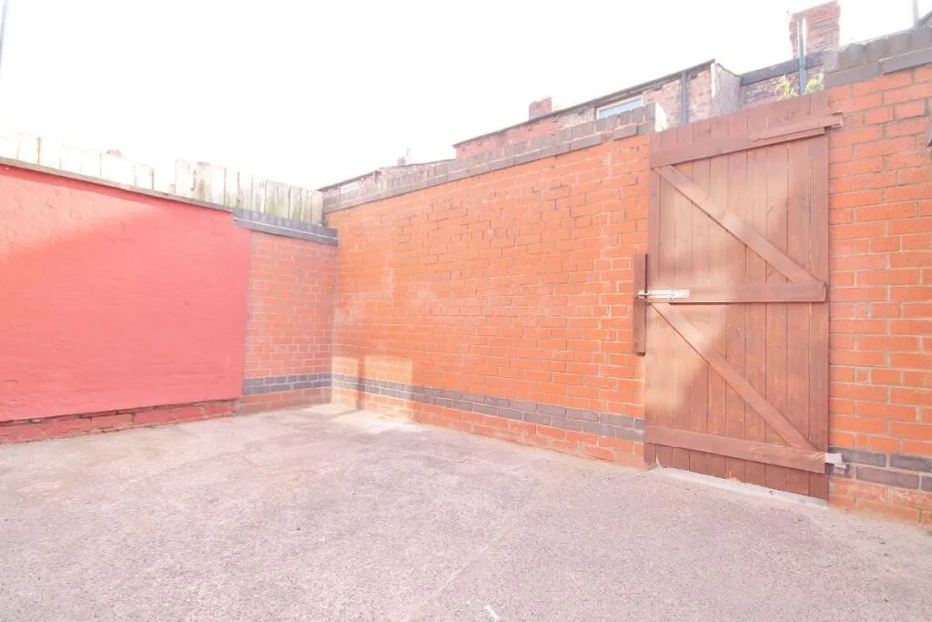 4 bedroom terraced house for rent