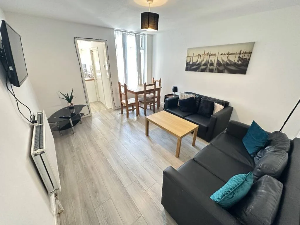 4 bedroom terraced house for rent