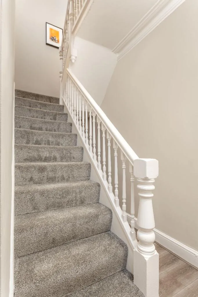 5 bedroom terraced house for rent