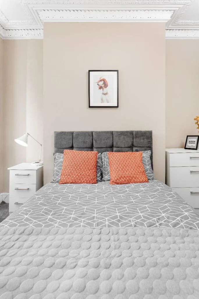 5 bedroom terraced house for rent