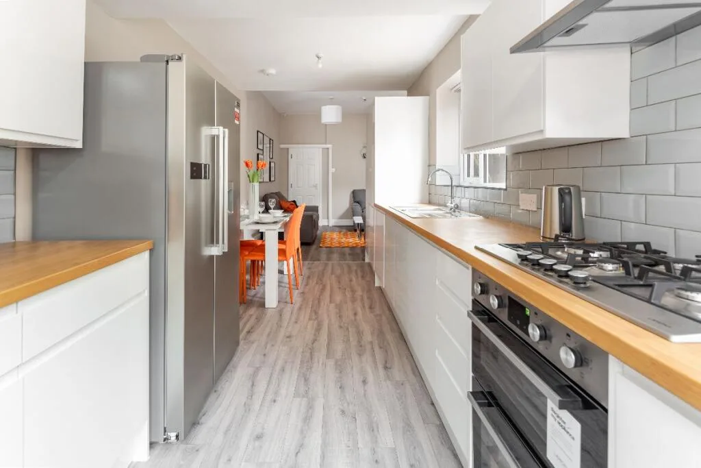 5 bedroom terraced house for rent