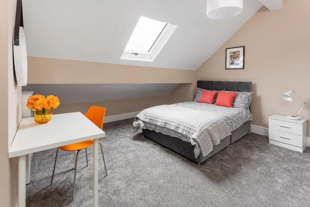 5 bedroom terraced house for rent