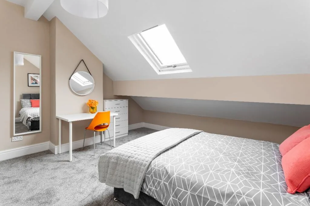 5 bedroom terraced house for rent