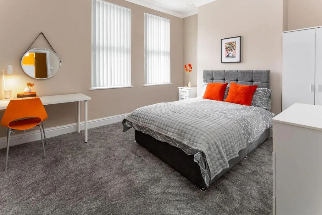 5 bedroom terraced house for rent
