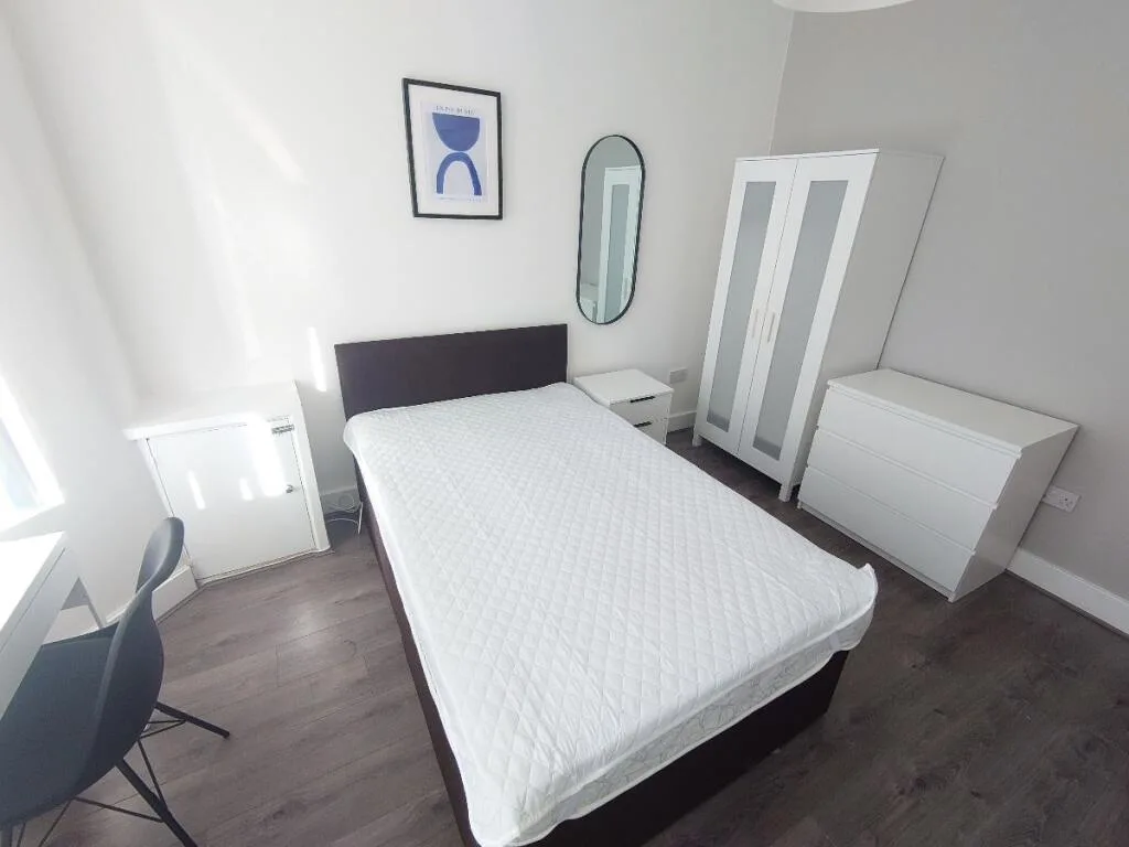 5 bedroom terraced house for rent