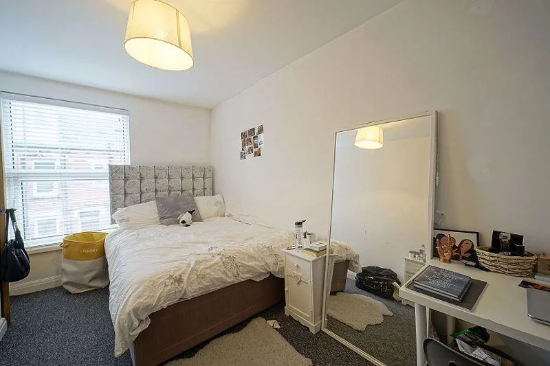 3 bedroom end of terrace house for rent