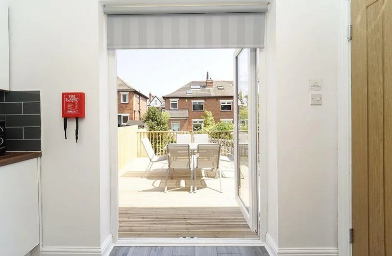 5 bedroom semi-detached house for rent