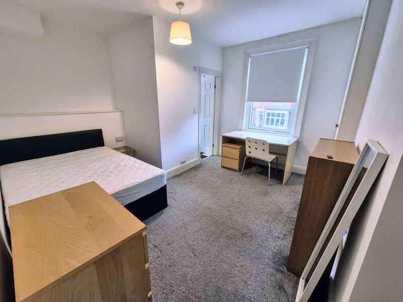 4 bedroom terraced house for rent