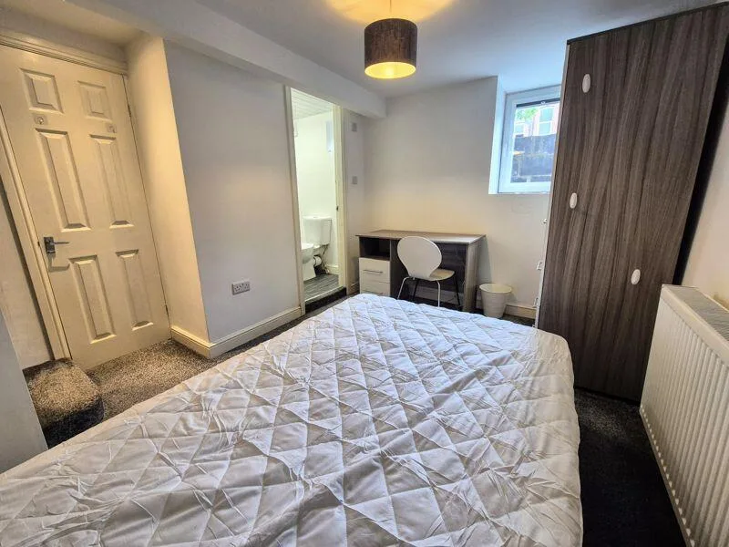 4 bedroom terraced house for rent