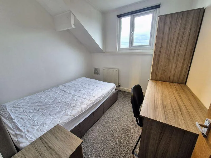 4 bedroom terraced house for rent