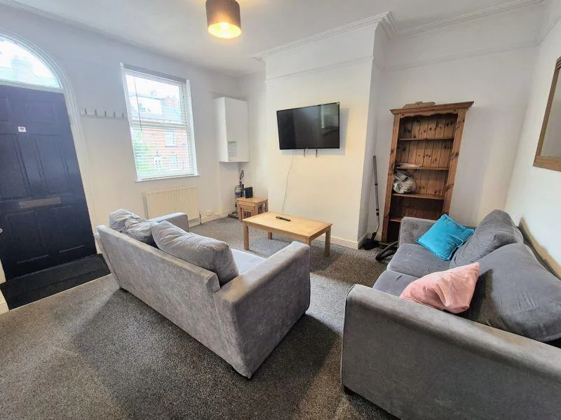 4 bedroom terraced house for rent