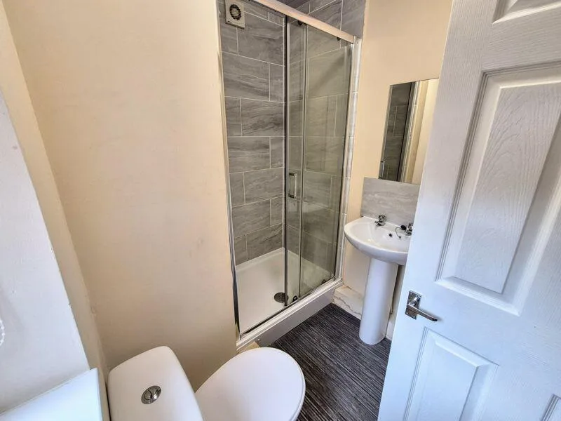 4 bedroom terraced house for rent