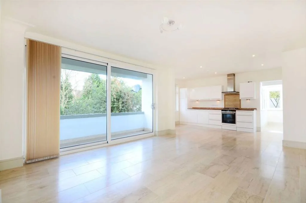 3 bedroom flat for rent