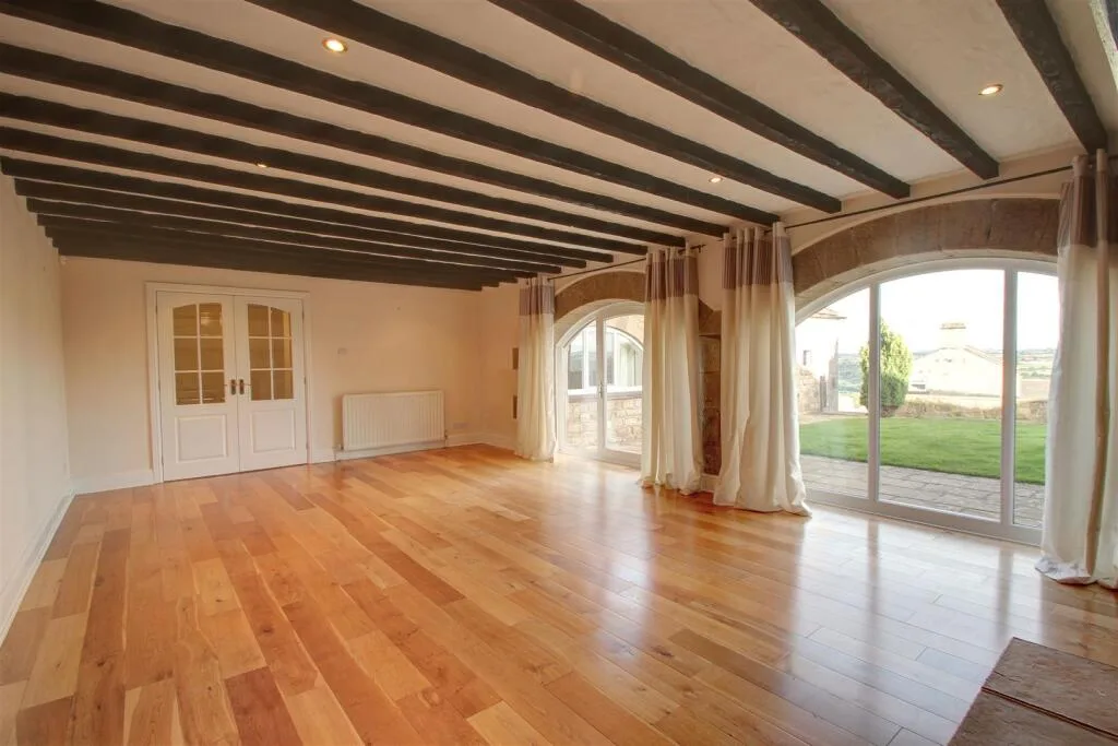 5 bedroom barn conversion for rent