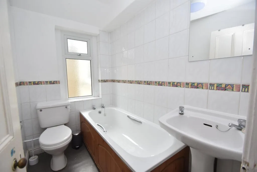 6 bedroom house for rent