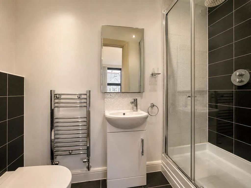 7 bedroom house for rent