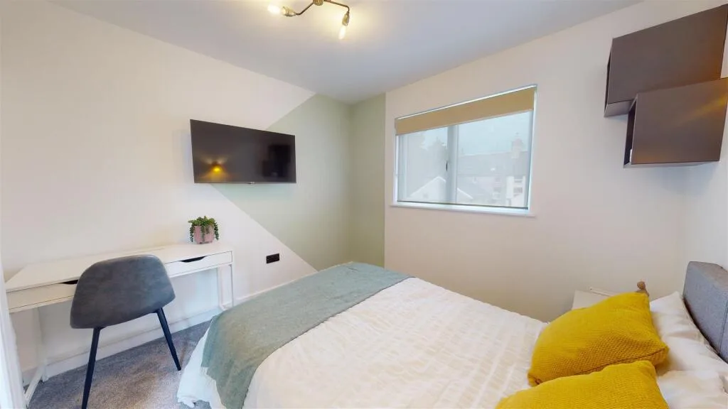 8 bedroom house for rent