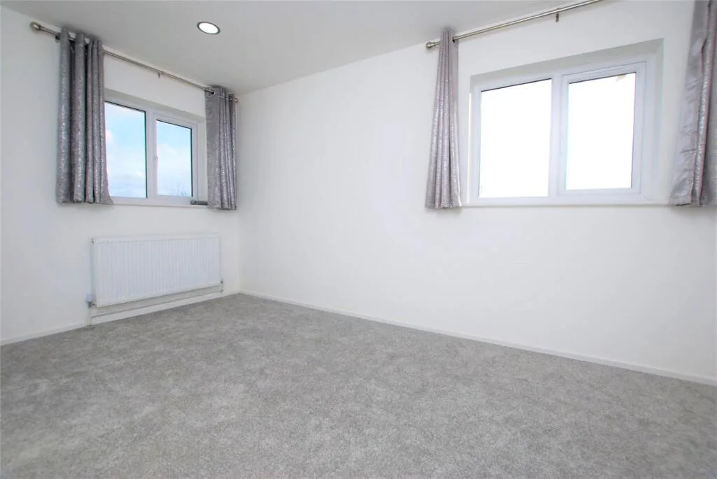 2 bedroom end of terrace house for rent