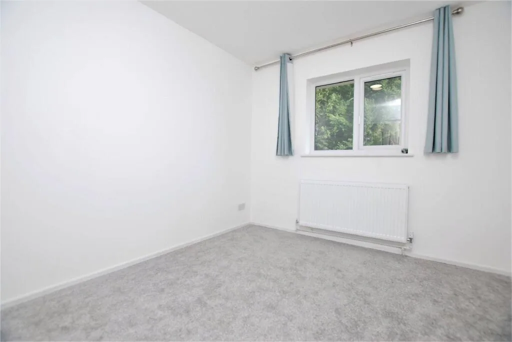 2 bedroom end of terrace house for rent
