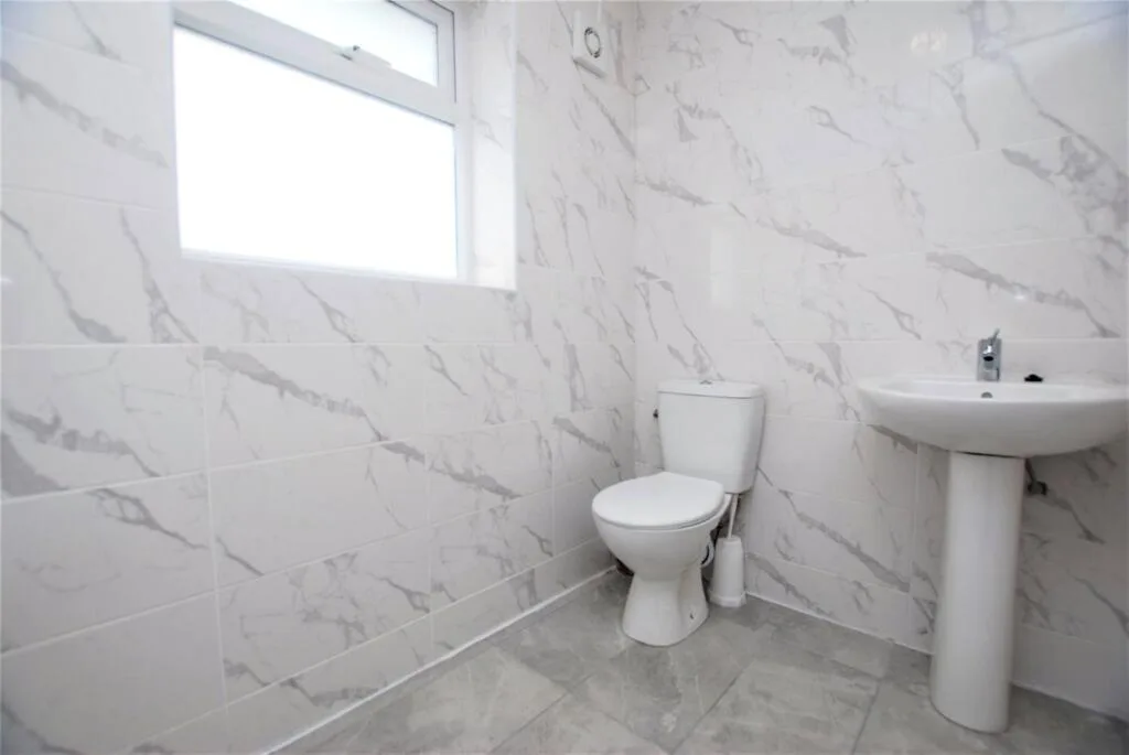 2 bedroom end of terrace house for rent