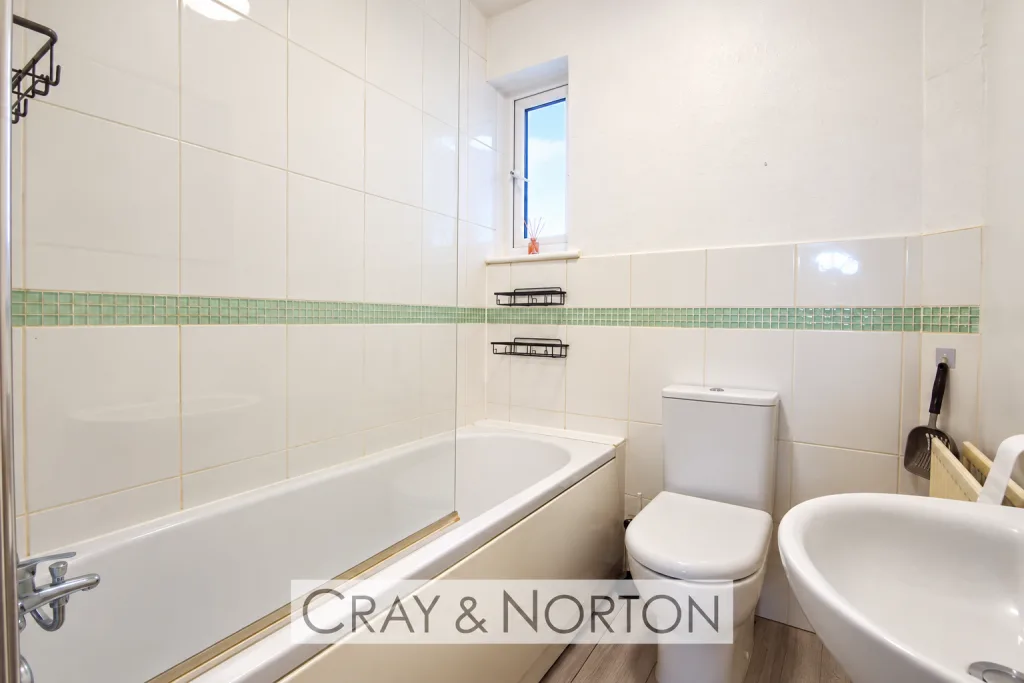 1 bedroom maisonette for rent