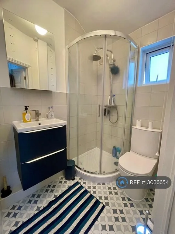 2 bedroom semi-detached house for rent