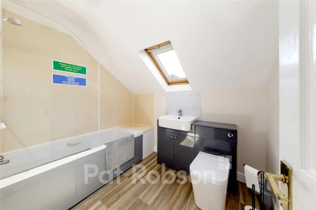 5 bedroom maisonette for rent