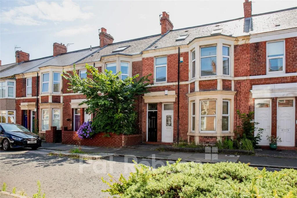 5 bedroom maisonette for rent