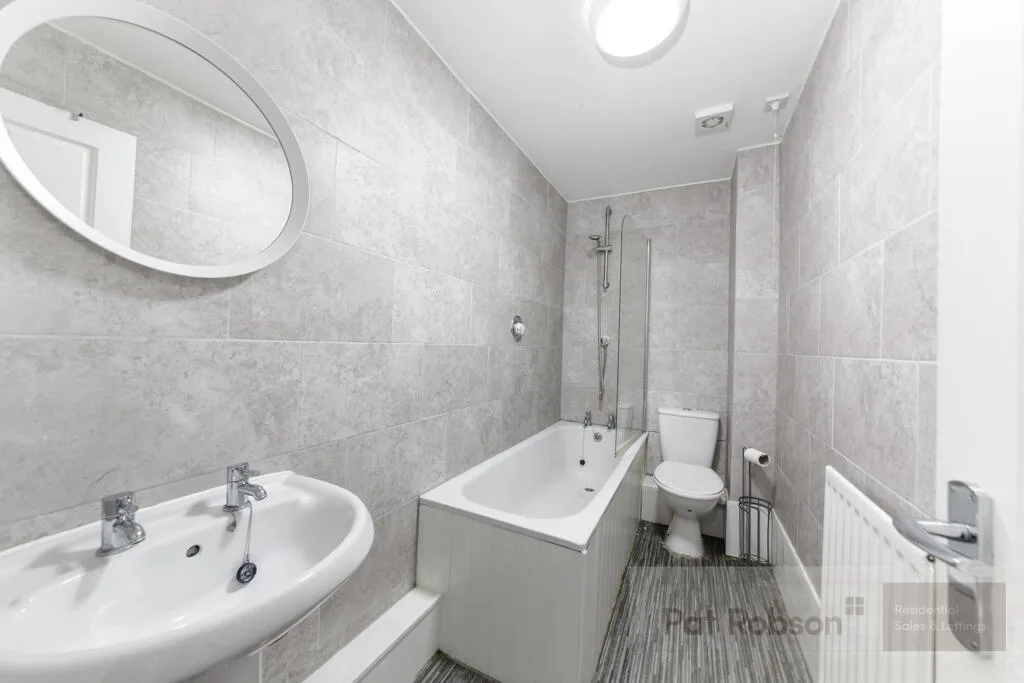 5 bedroom maisonette for rent