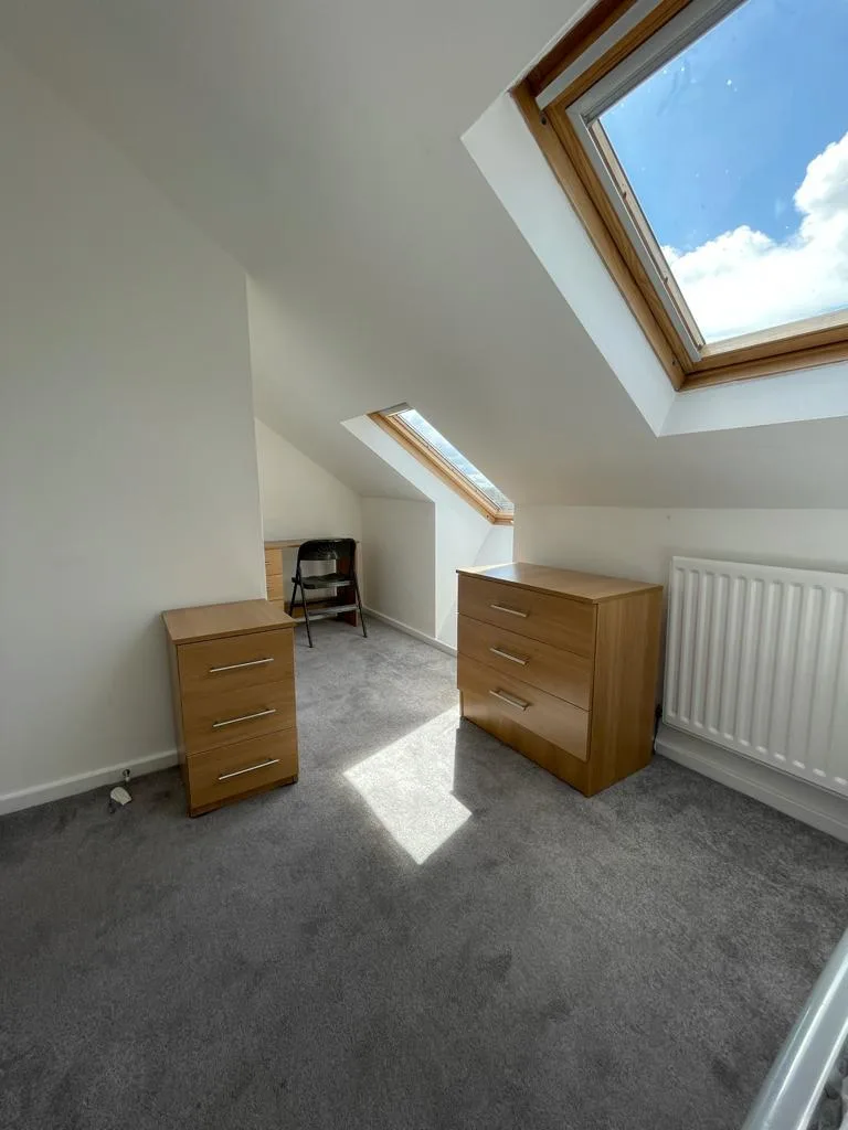 5 bedroom maisonette for rent
