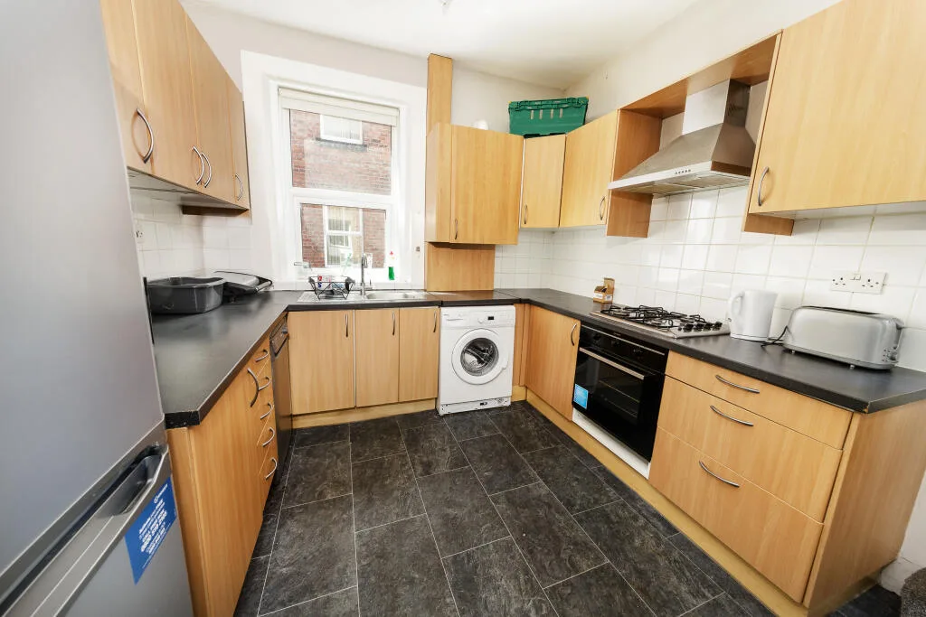 6 bedroom apartment for rent