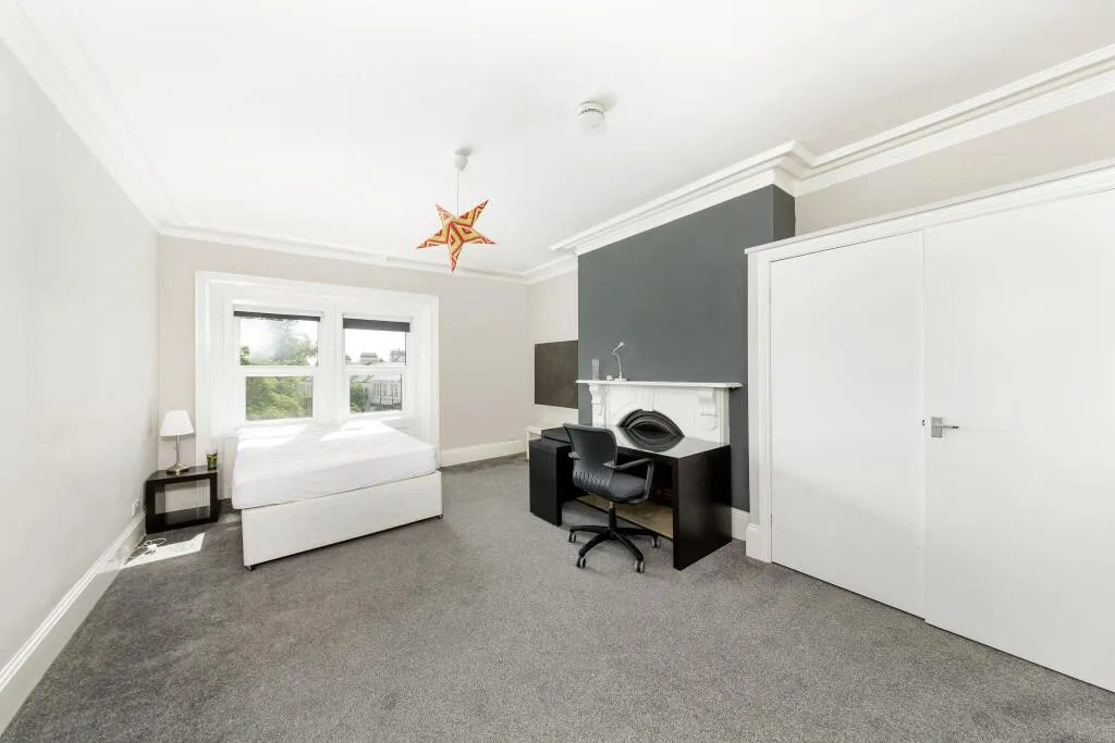 6 bedroom apartment for rent