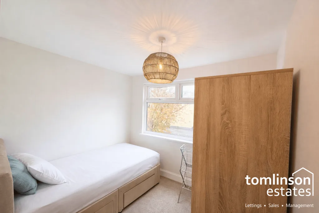 5 bedroom terraced house for rent