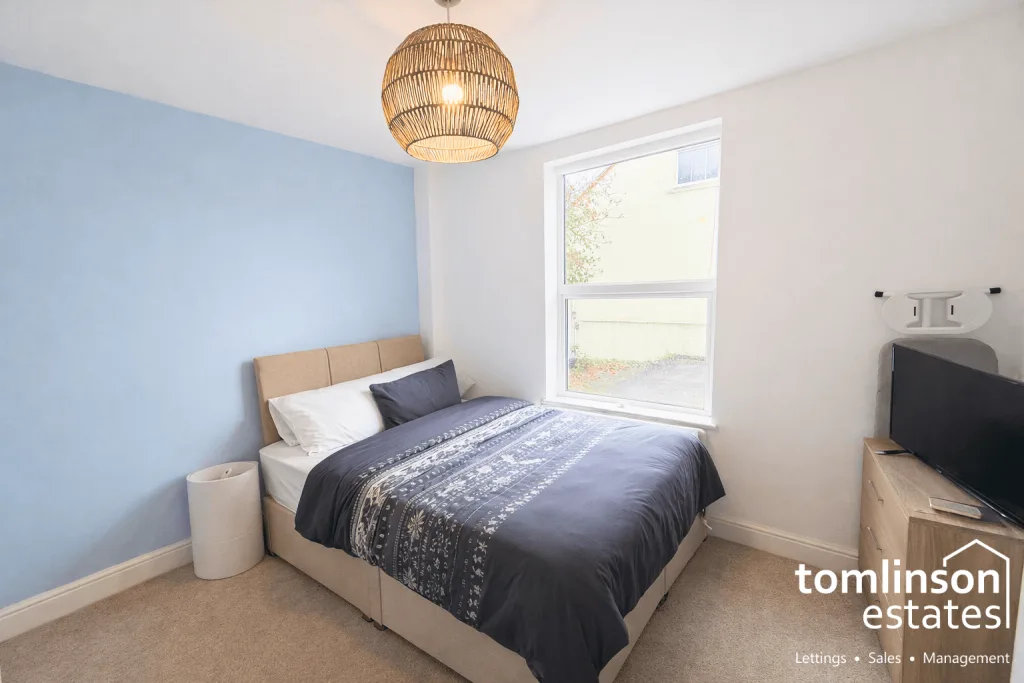 5 bedroom terraced house for rent
