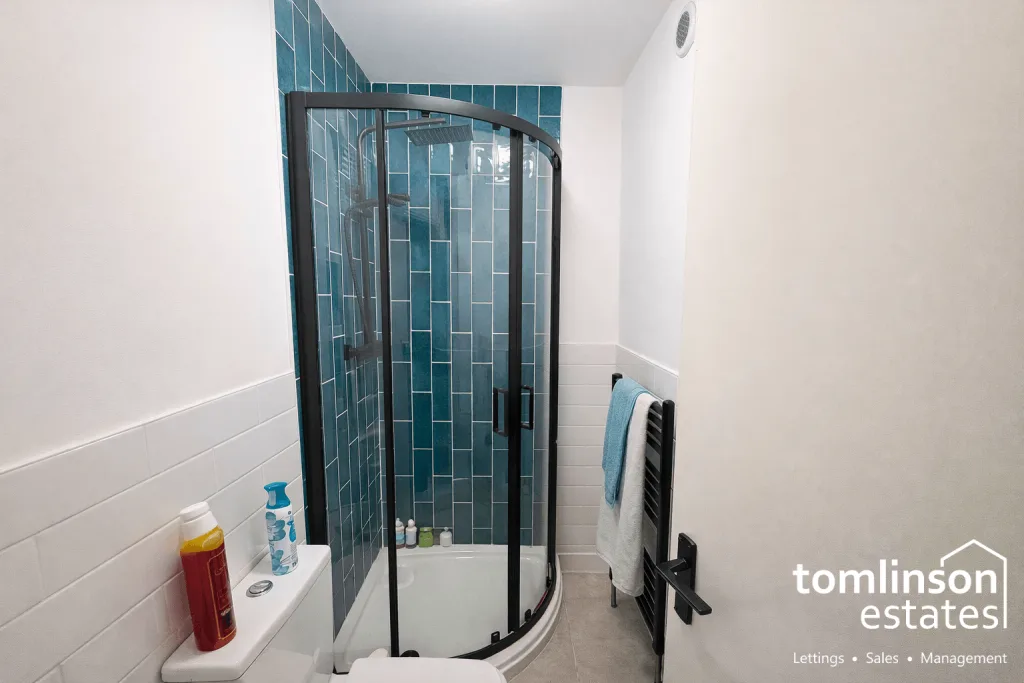 5 bedroom terraced house for rent