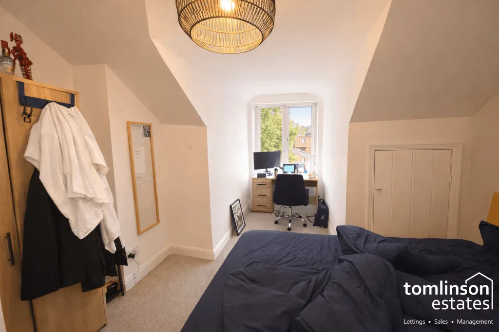 5 bedroom terraced house for rent