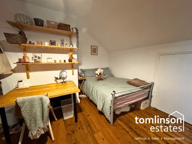 4 bedroom semi-detached house for rent
