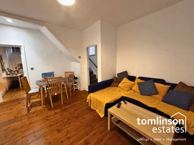 4 bedroom semi-detached house for rent