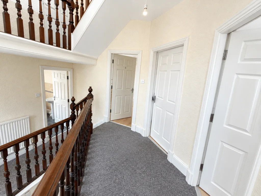 7 bedroom terraced house for rent