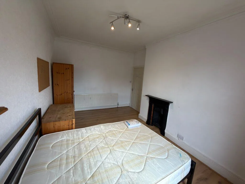 7 bedroom terraced house for rent