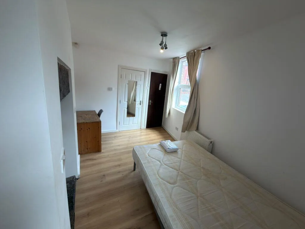 7 bedroom terraced house for rent