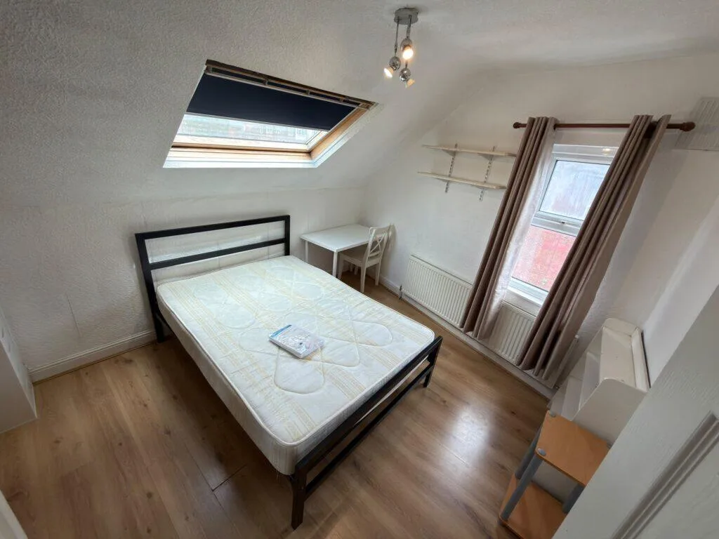 7 bedroom terraced house for rent