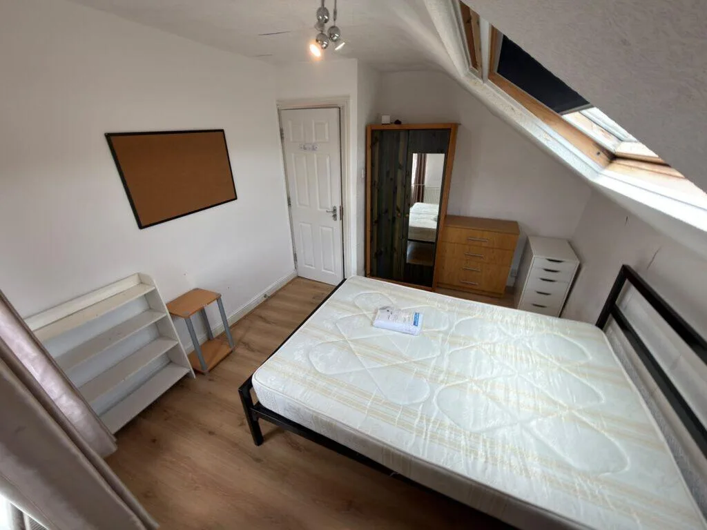 7 bedroom terraced house for rent
