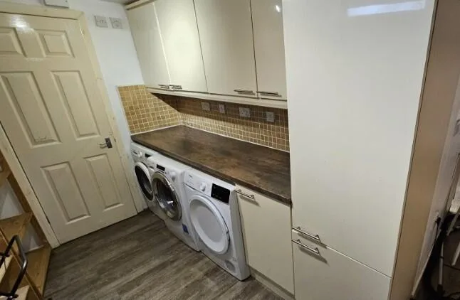 8 bedroom terraced house for rent