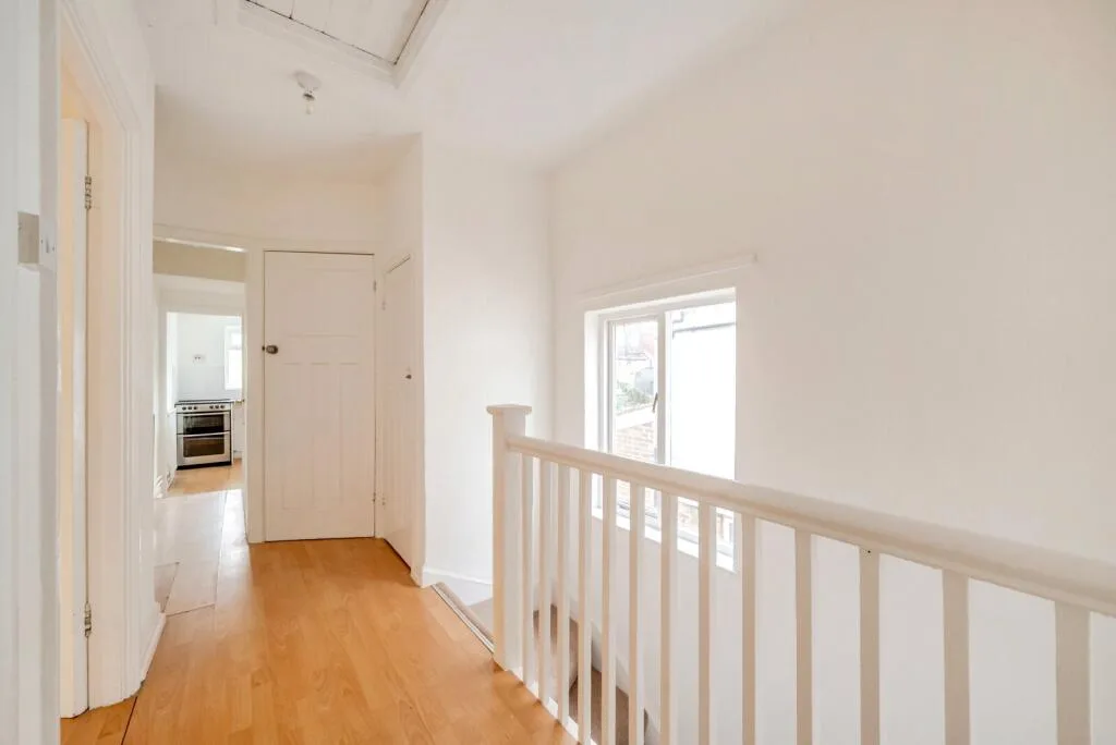 2 bedroom maisonette for rent